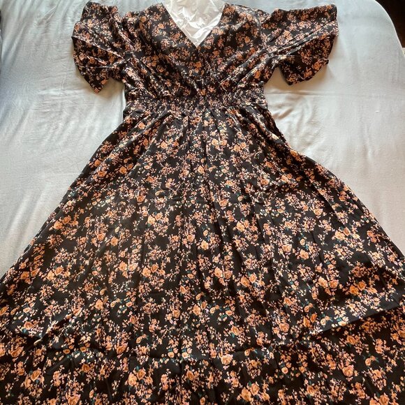 Boho Chic Flutter Sleeve Dress - Picture 2 of 5